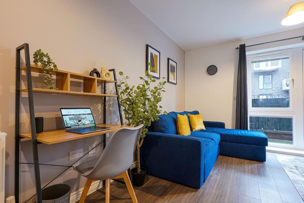 Luxury Campbell Park Apartments In Central Mk With Balcony, Free Parking & Smart Tv With Netflix By Yoko Property ミルトン・ケインズ エクステリア 写真